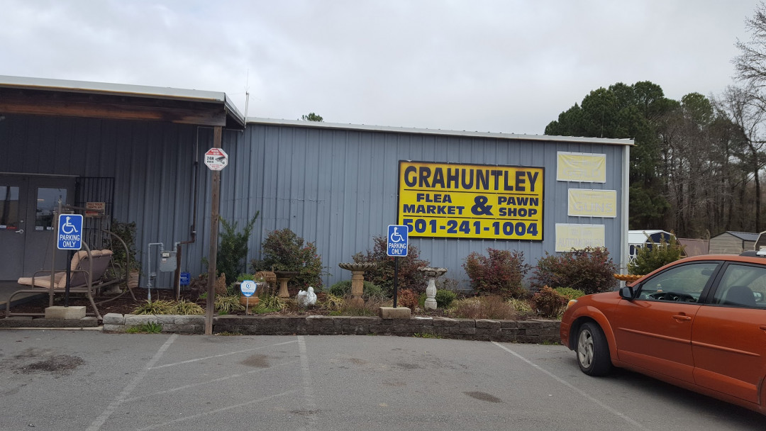 Grahuntley Flea Market &amp; Pawn Shop