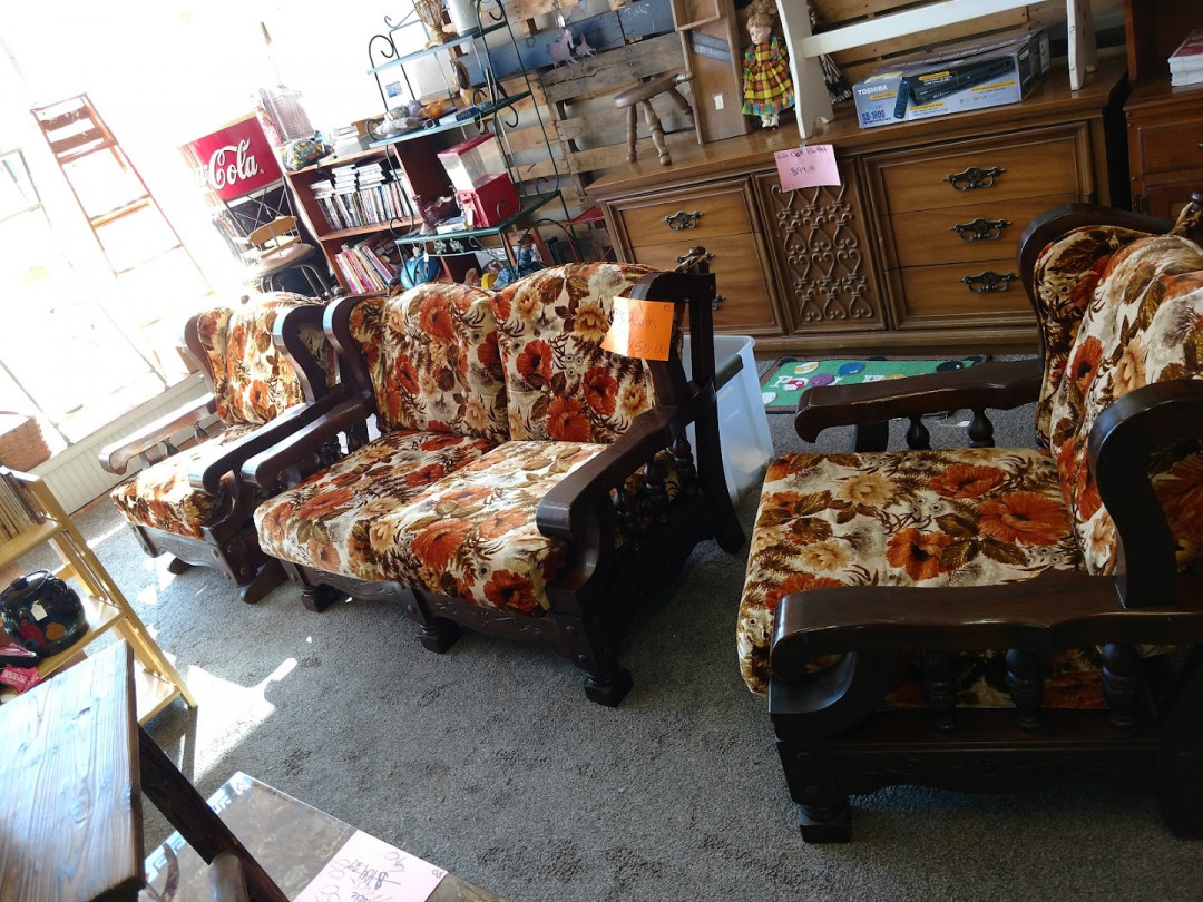 Lost Creek Flea Market