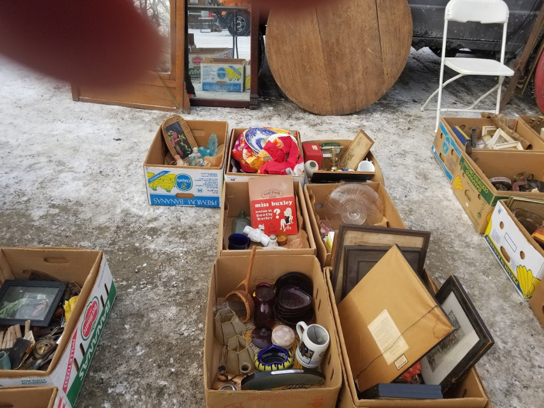 Redwood Country Flea Market