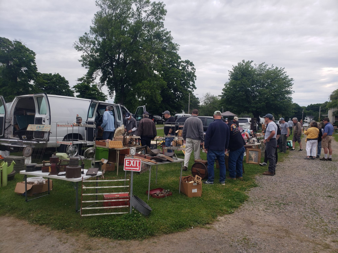 Todd Farm Flea Market