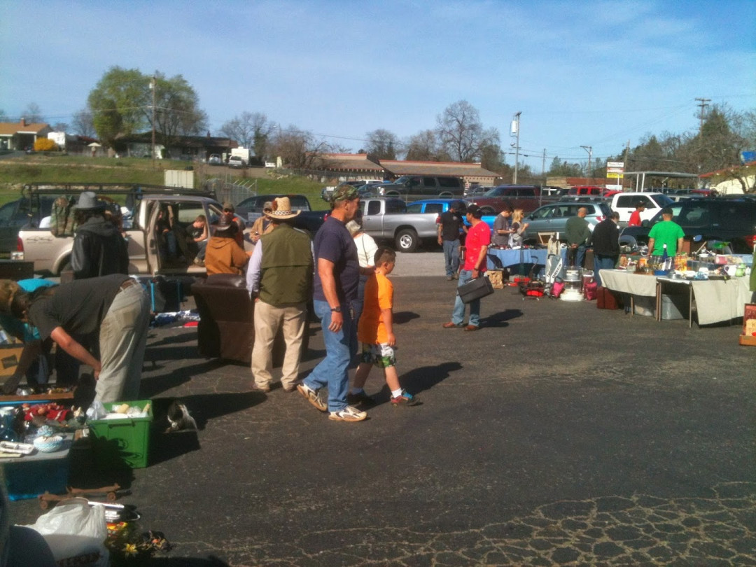 Diamond Springs Flea Market