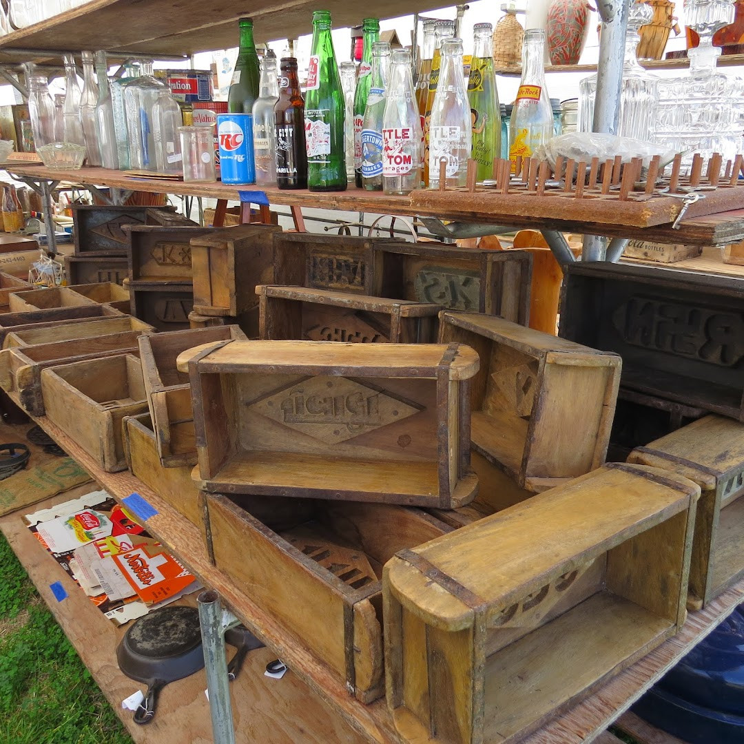 Bar W Field Warrenton / Round Top TX Antique Flea Market