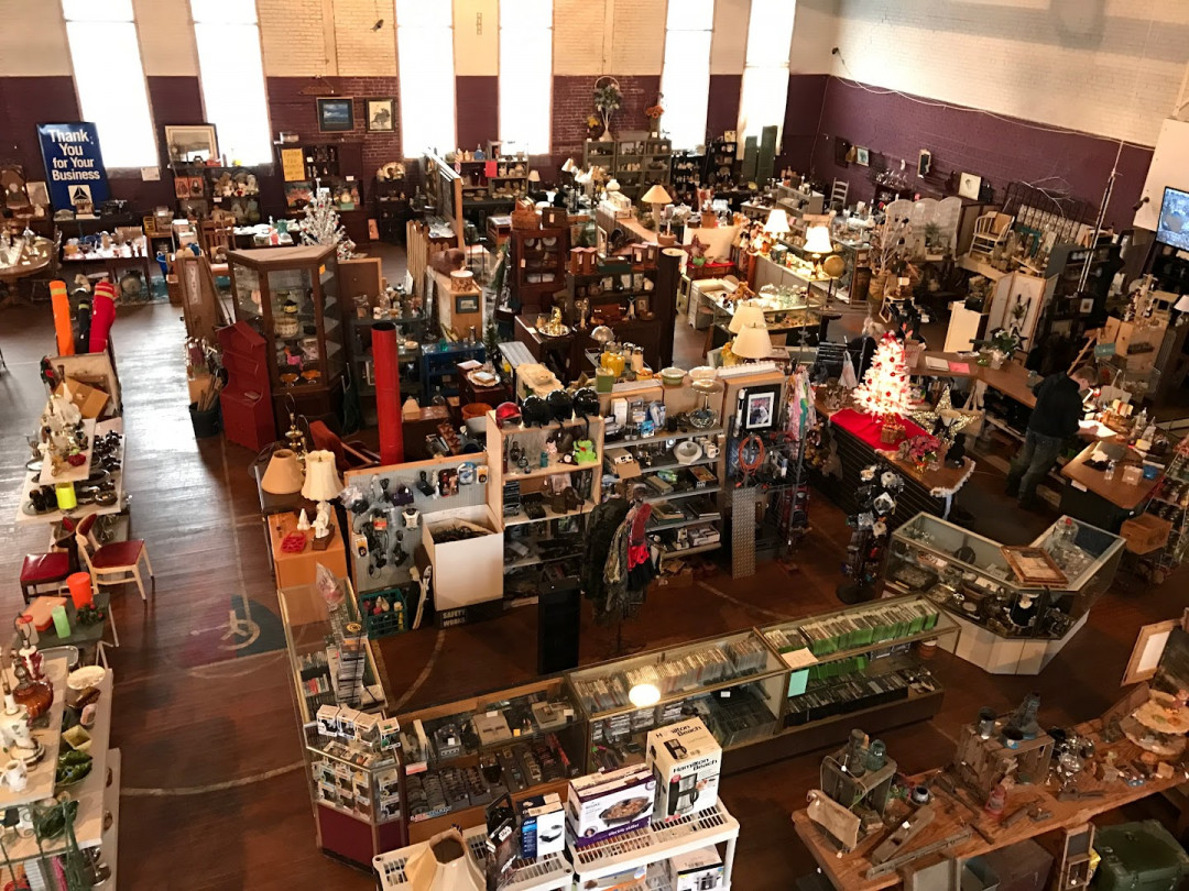 Huckster's Hall Flea Market