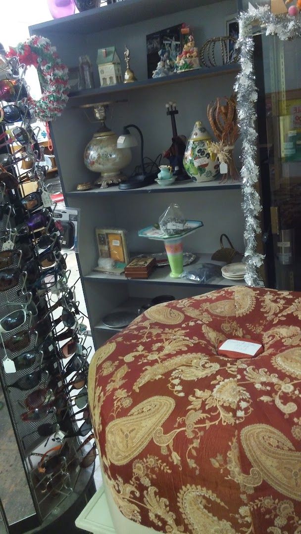 Webbs Indoor Flea Market