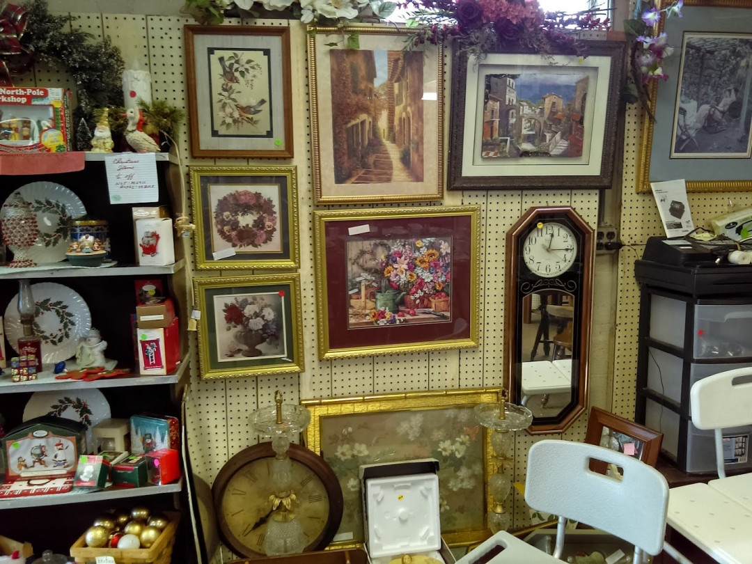 Carducci's 2nd Hand Shop Carducci's 2nd Hand Shop