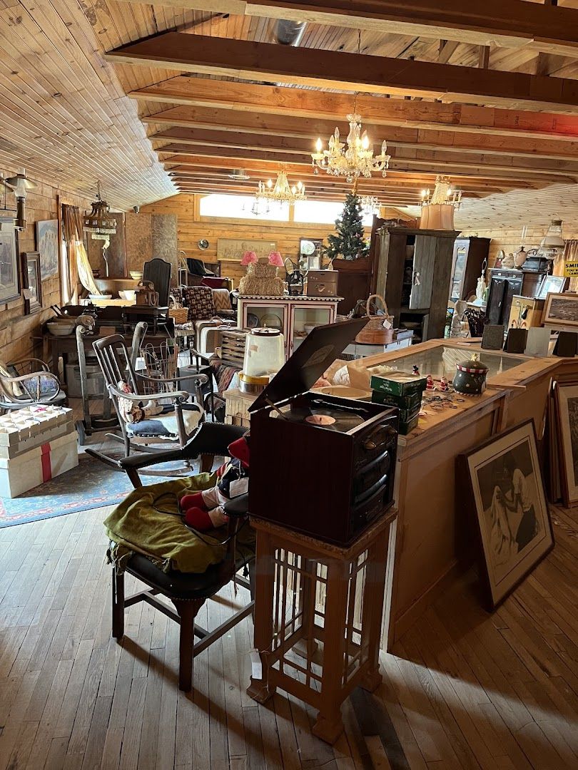 VENDORS FLEA MARKET LLC