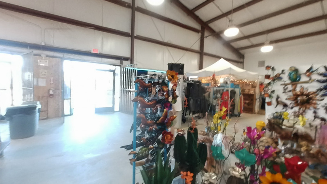 Neely's Korner Indoor Fleamarket and Outdoor Swap Meet