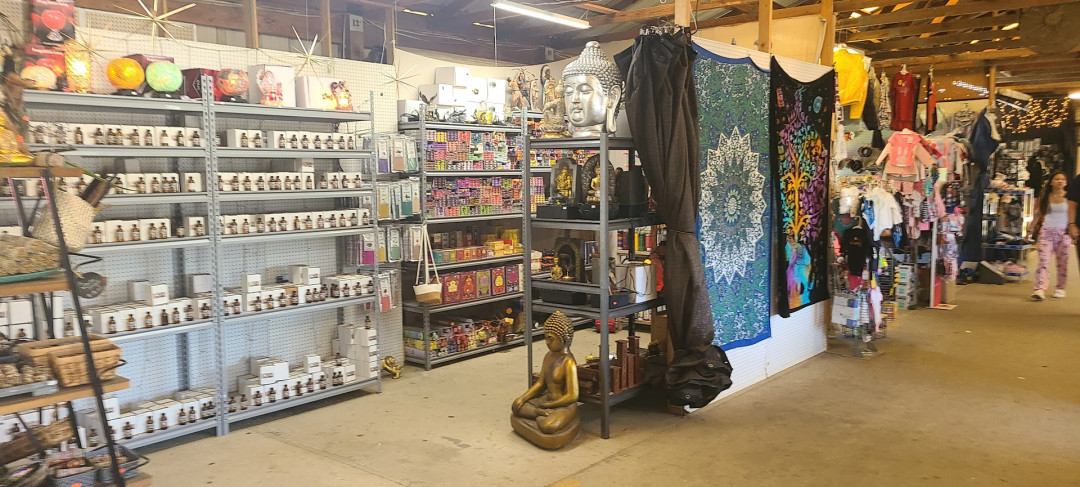 Sadies Flea Market