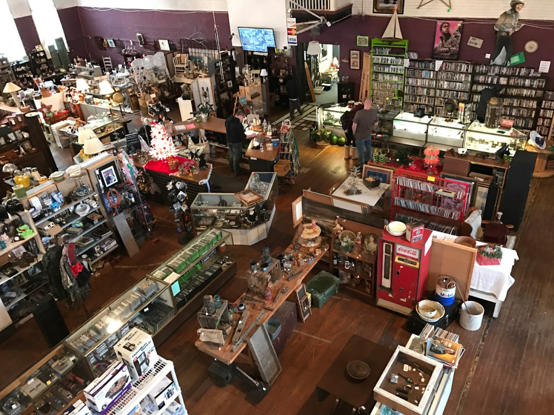 Huckster's Hall Flea Market