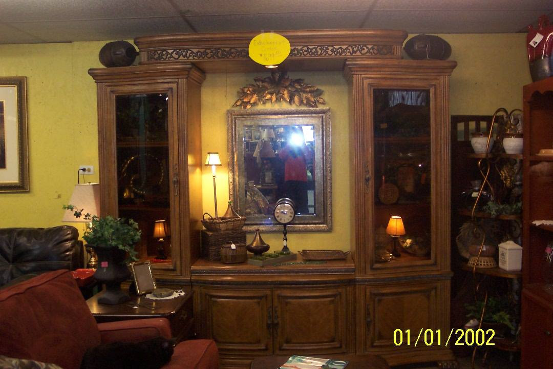 Linda's Uniques