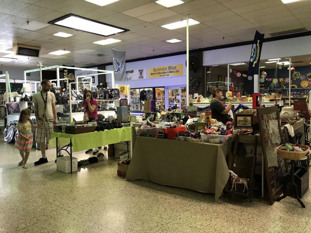 Laurel Mall Flea Market