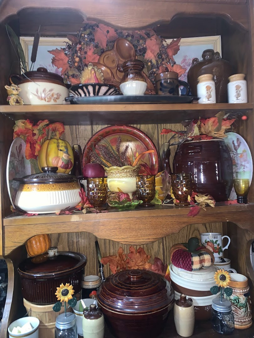 Hillside Treasures Fleamarket