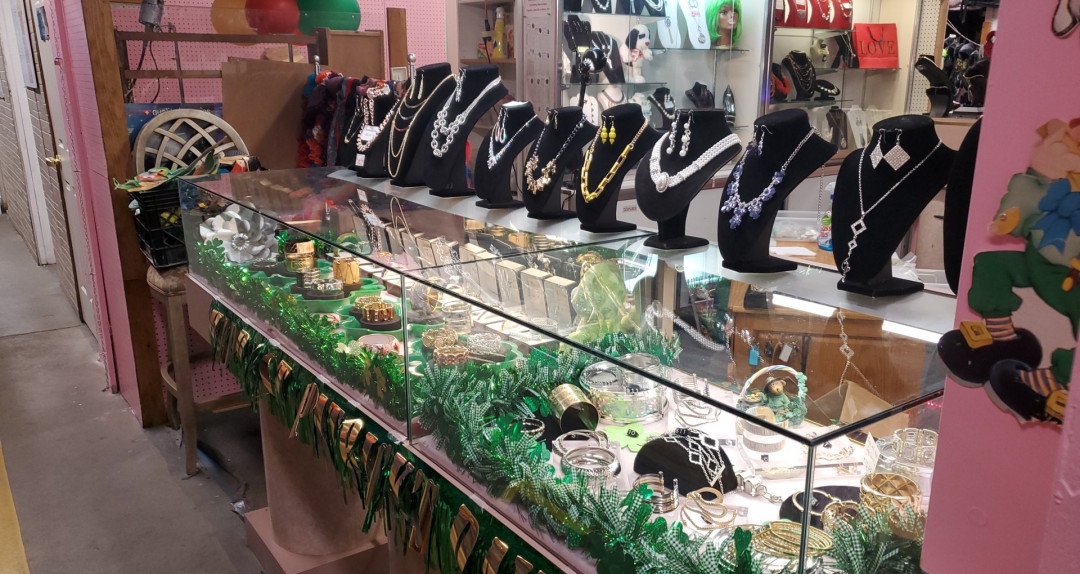 Collingwood Auction &amp; Flea Market