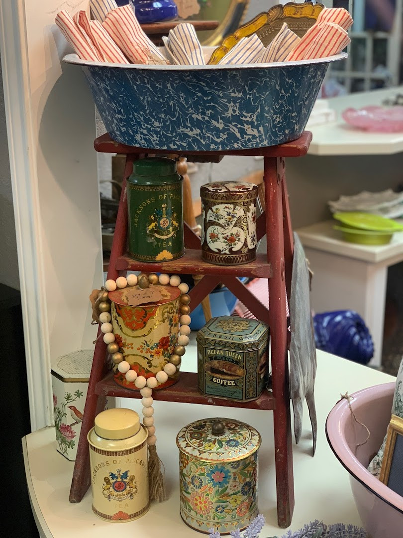 Owls Nest Flea Market