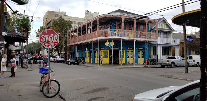 Frenchmen Art Market
