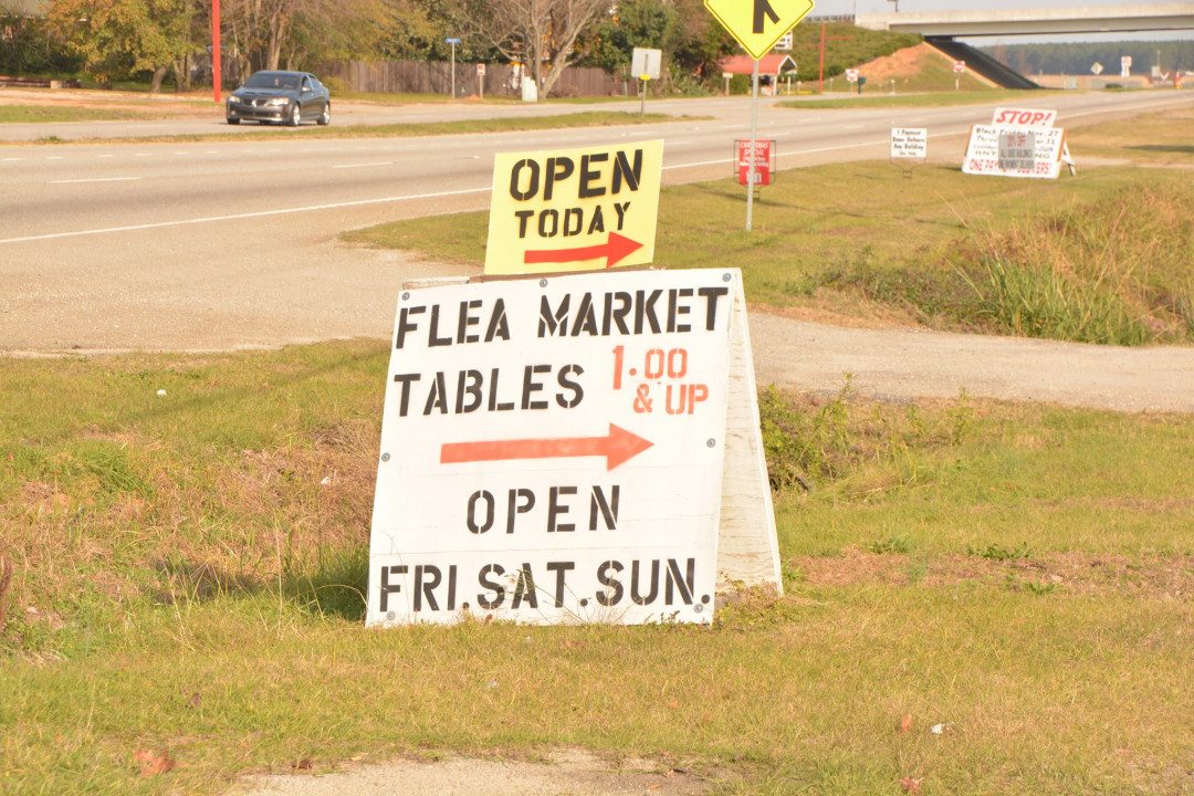 A Flea Market At Shaw A Flea Market At Shaw