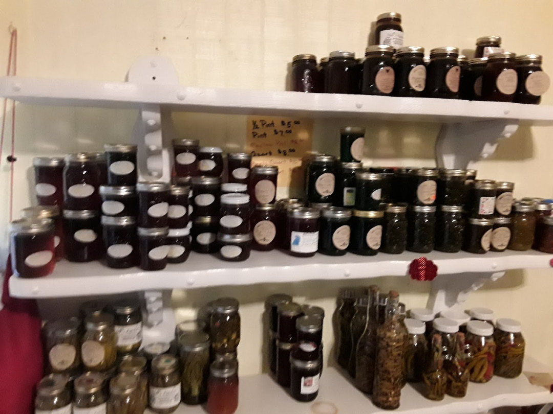 Nell's Kitchen &amp; Flea Market