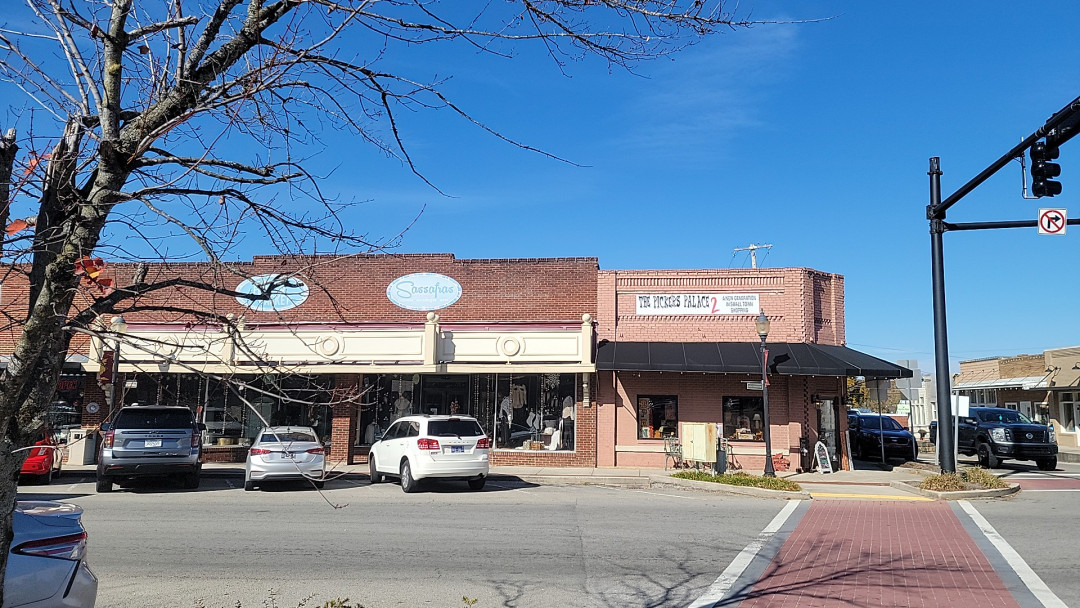 The Picker's Palace 2