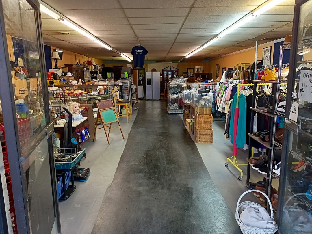 Bragg Boulevard Flea Market