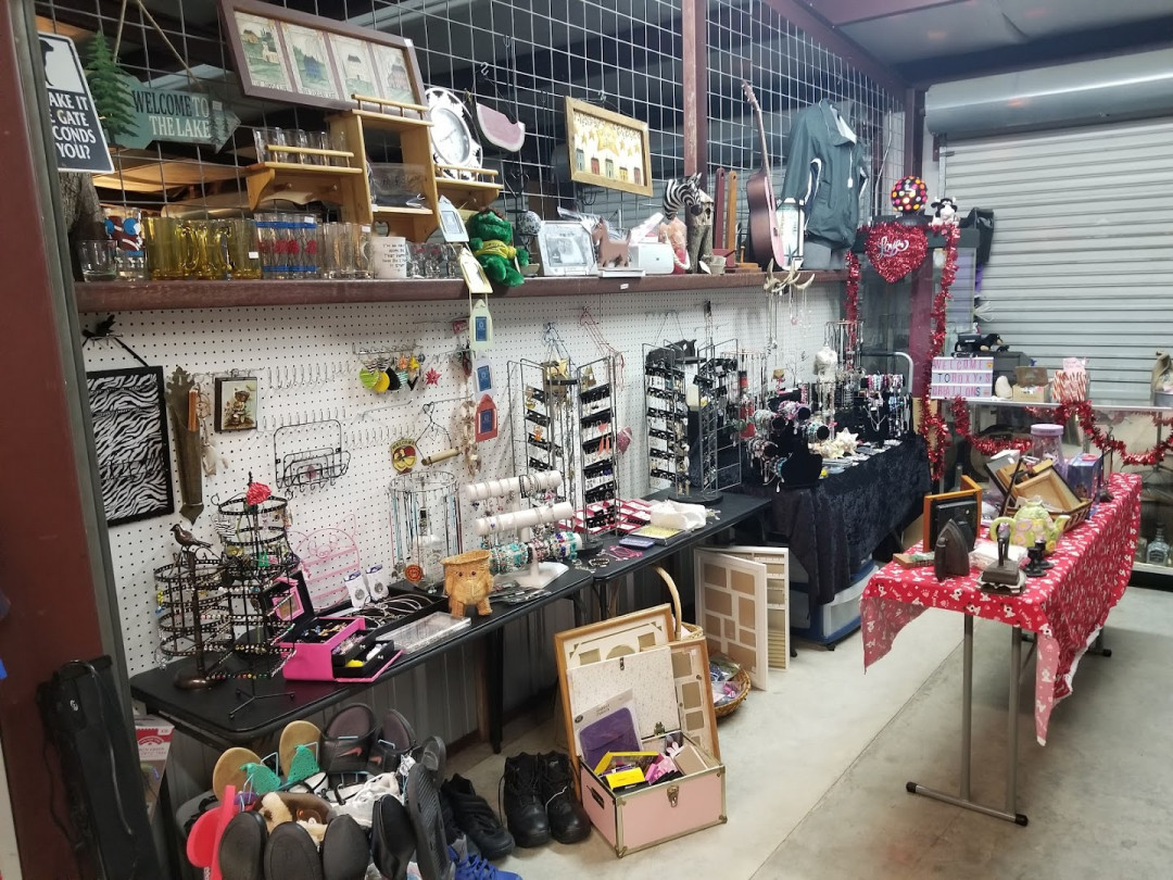 Johnson's Highway 55 Flea Market