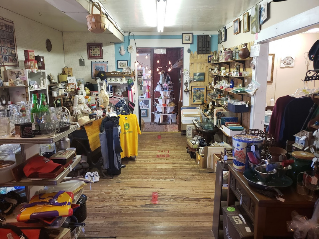 The Country Shops of Grabill
