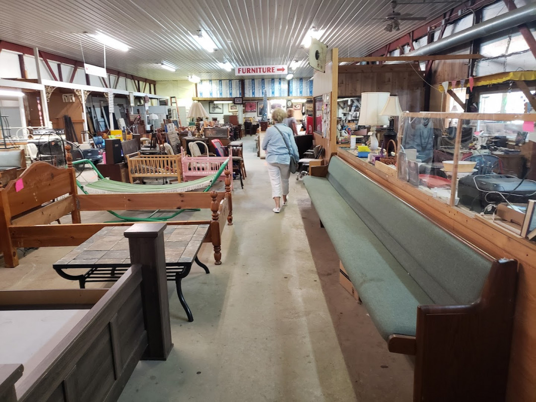 Dave's Place Flea Market