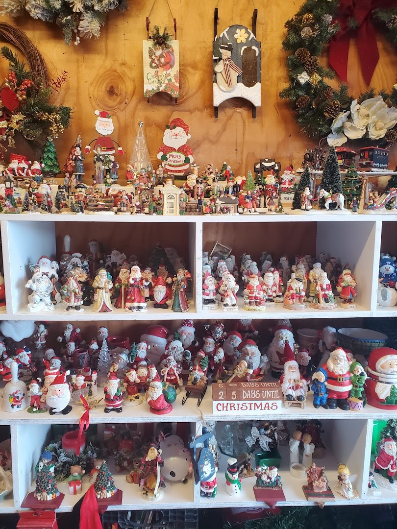 Higgins Woodbury Flea Market