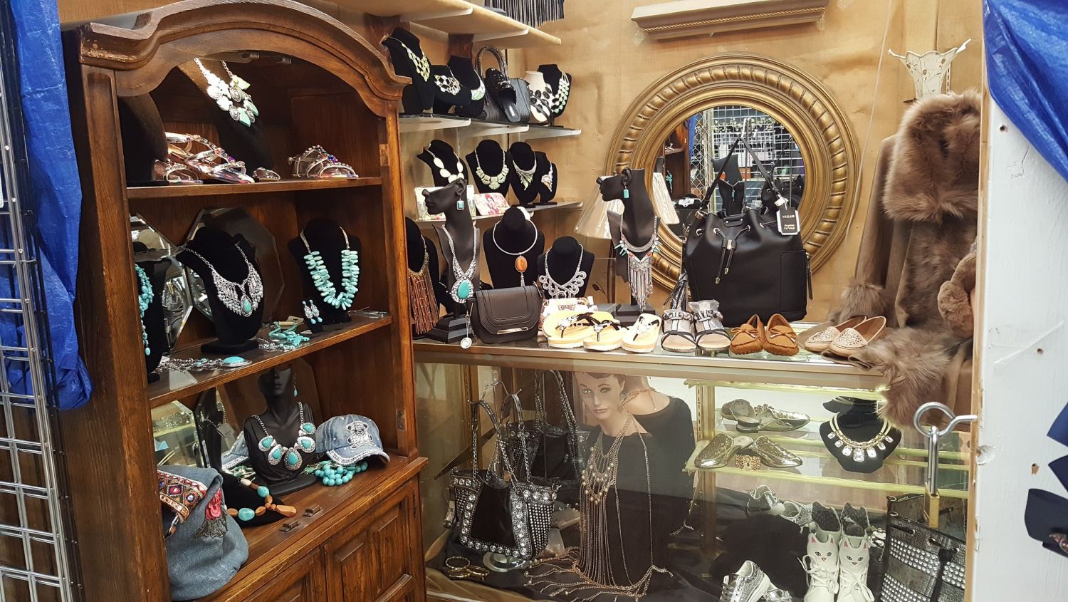 Bandera Flea Market