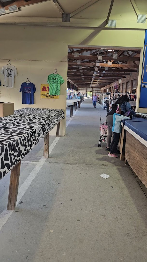 Barnyard Flea Market Greer