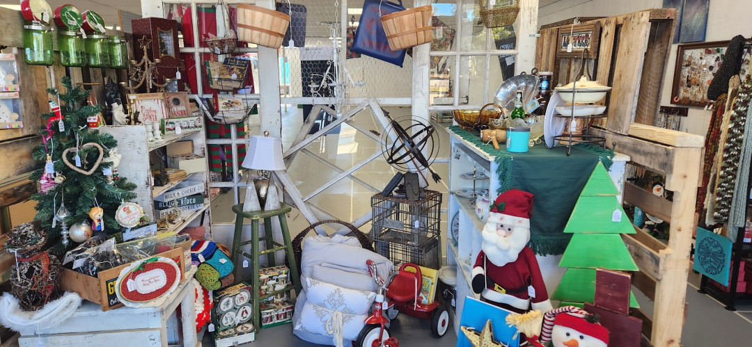 Trinkets Flea Market