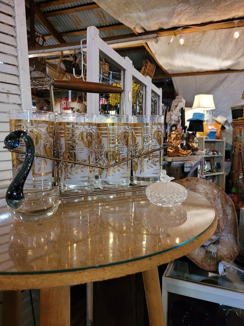 Dust, Rust and Relics Flea Market