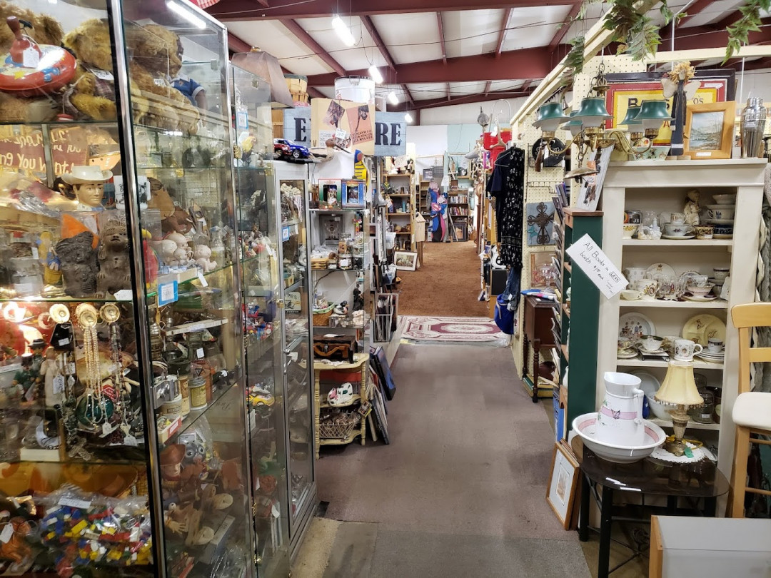 Foothills Flea Market &amp; Antiques