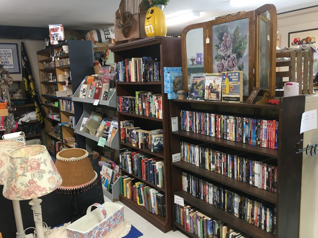 Leola Flea Market