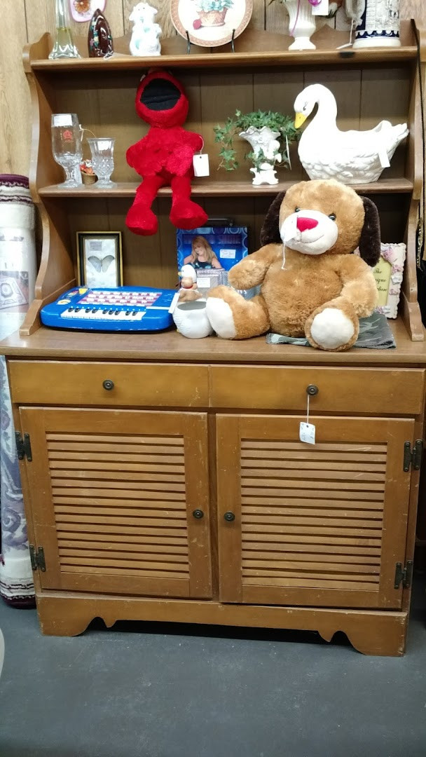 Amazing Things Antique Mall and Flea Market