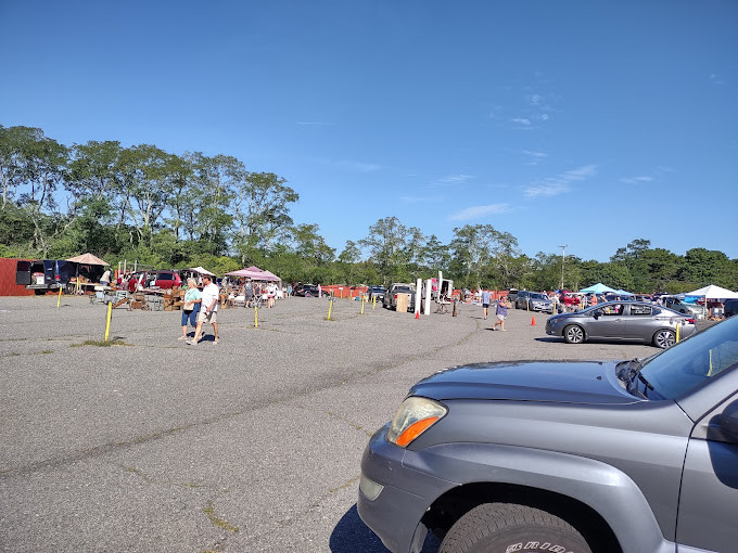Wellfleet Flea Market