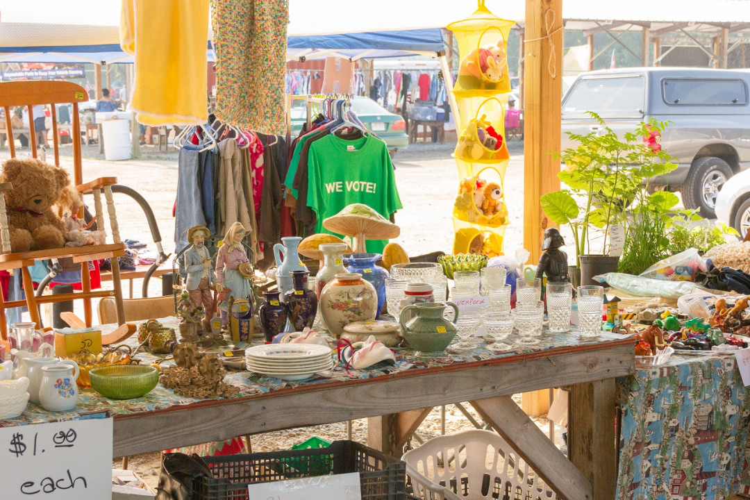 Pratt Road Flea Market