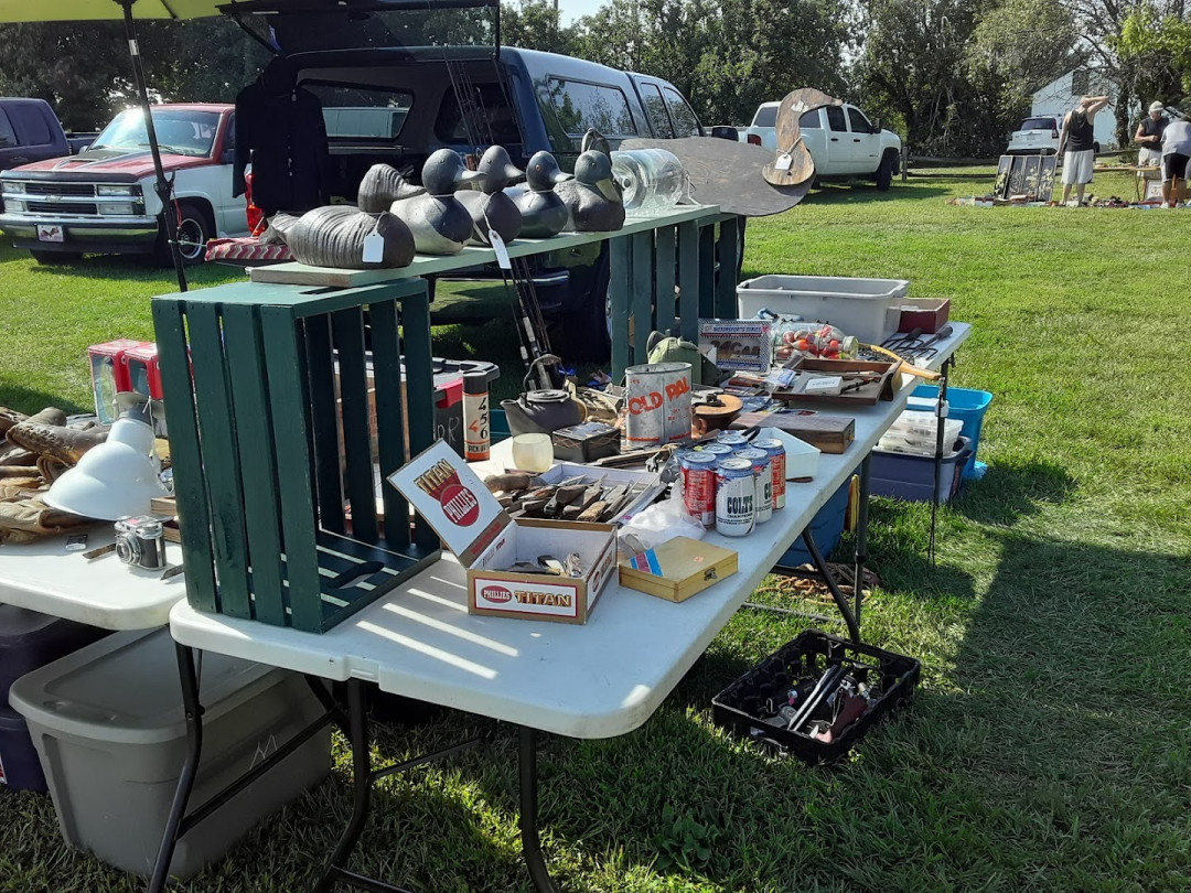 Strawtown Flea Market