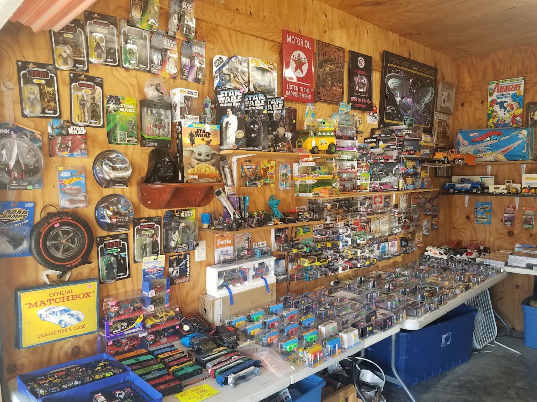 Higgins Woodbury Flea Market