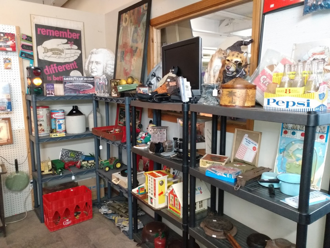 Weekend Warriors Flea Market