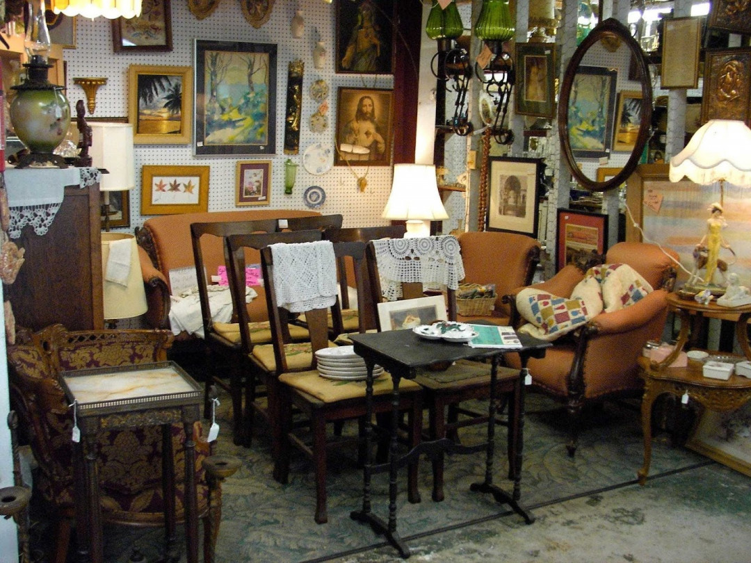 River Road Flea Market