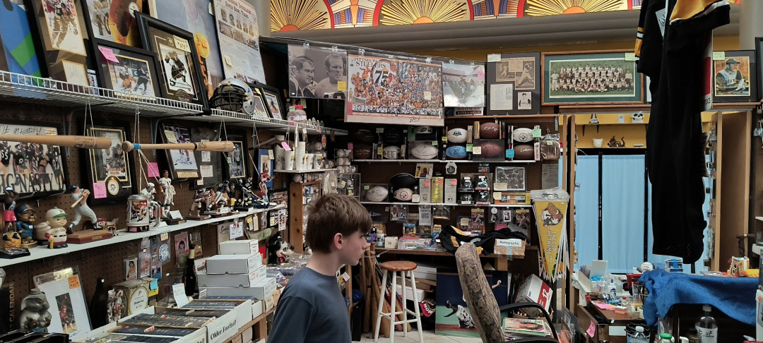 Rossi's Flea Market