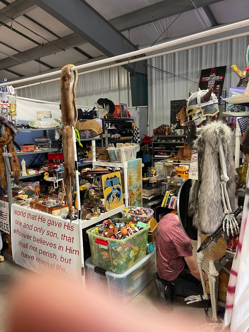 Four Seasons Flea &amp; Farm Market
