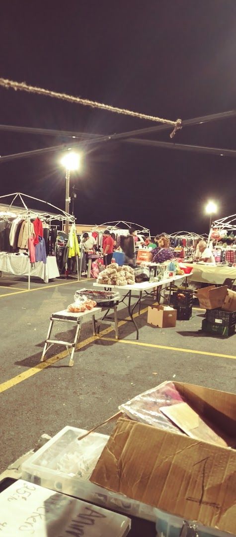 X Night Market. Pulga de Noche.