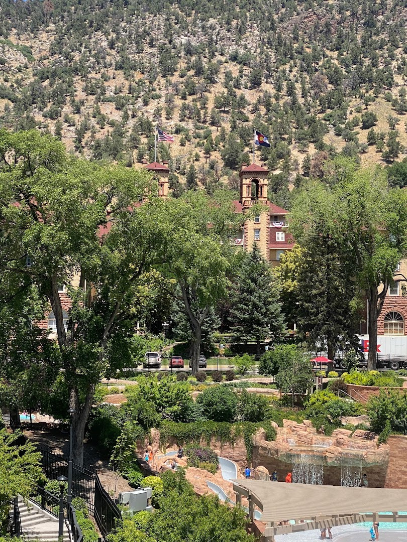 Glenwood Springs Downtown Market on 7th Street