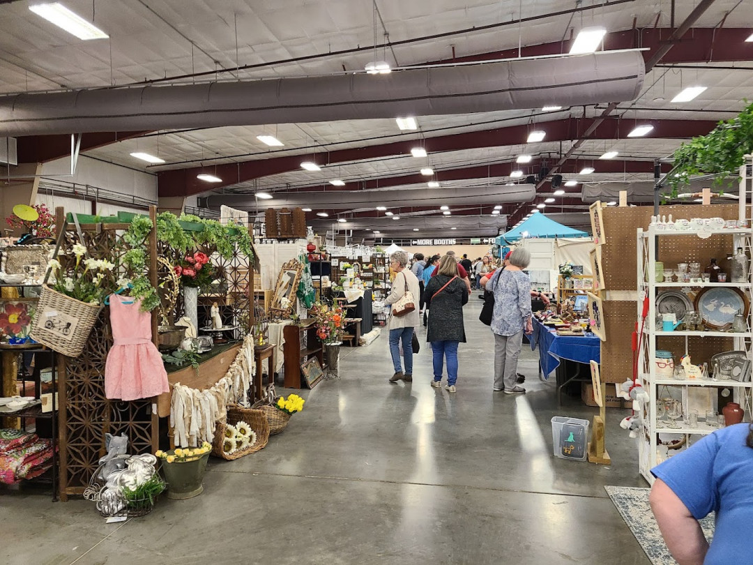 Bella Rustina Modern Vintage Market