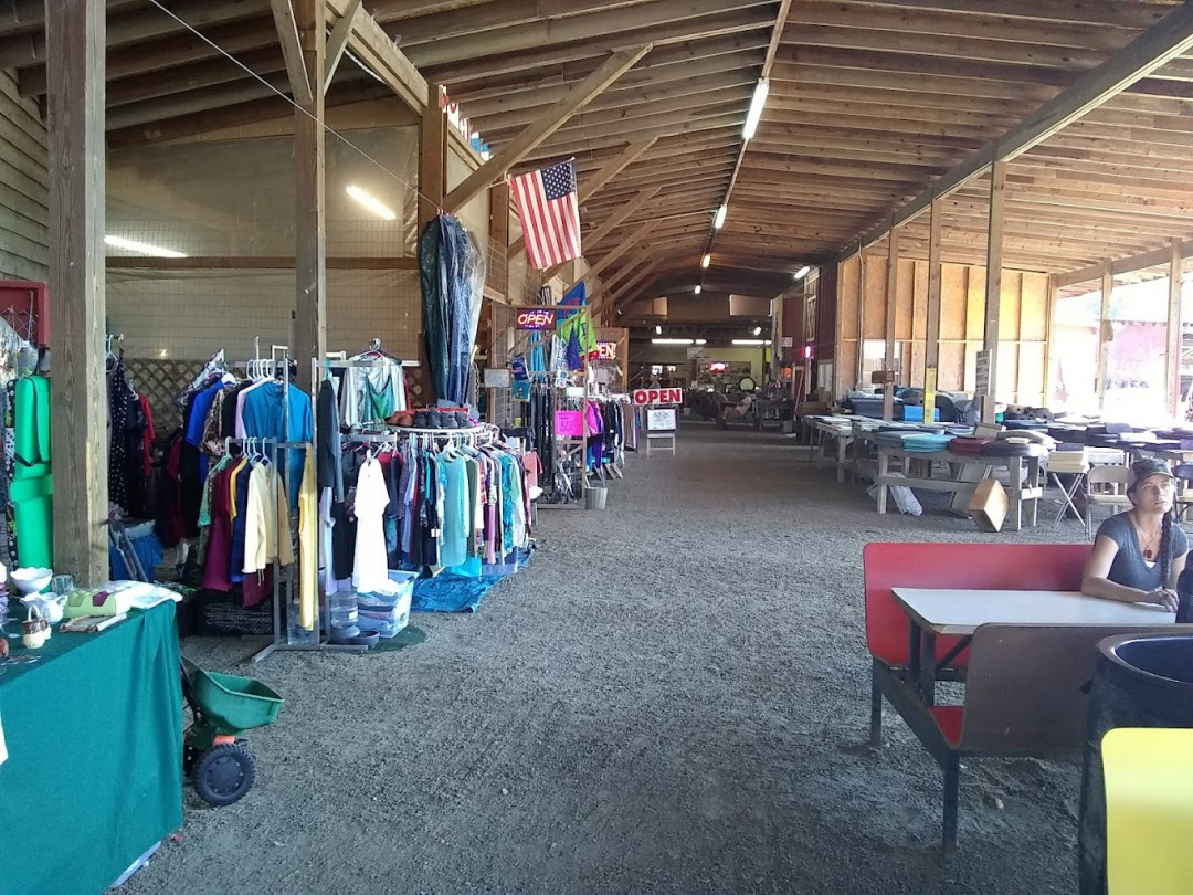 Deckers Flea Market