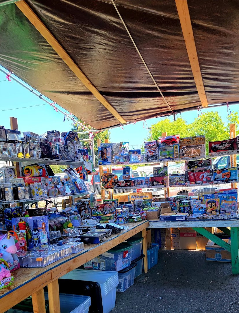 Folsom Boulevard Flea Market
