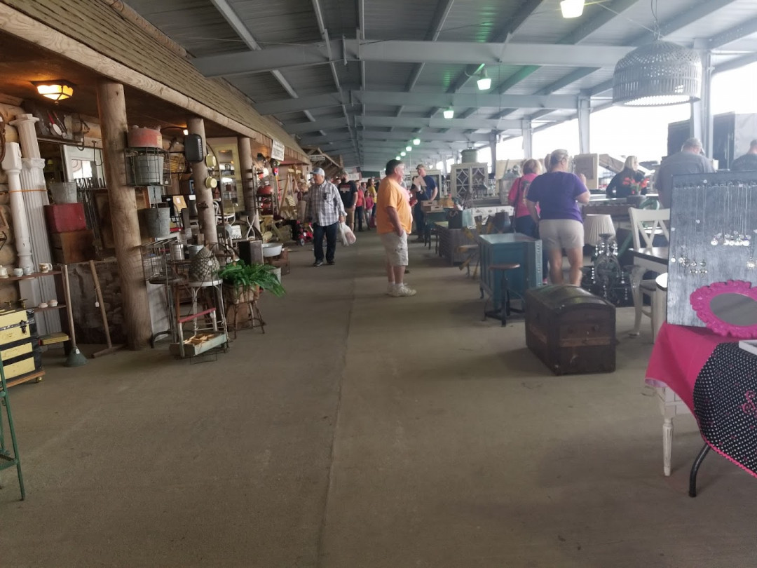 Larry's Old Time Trade Days