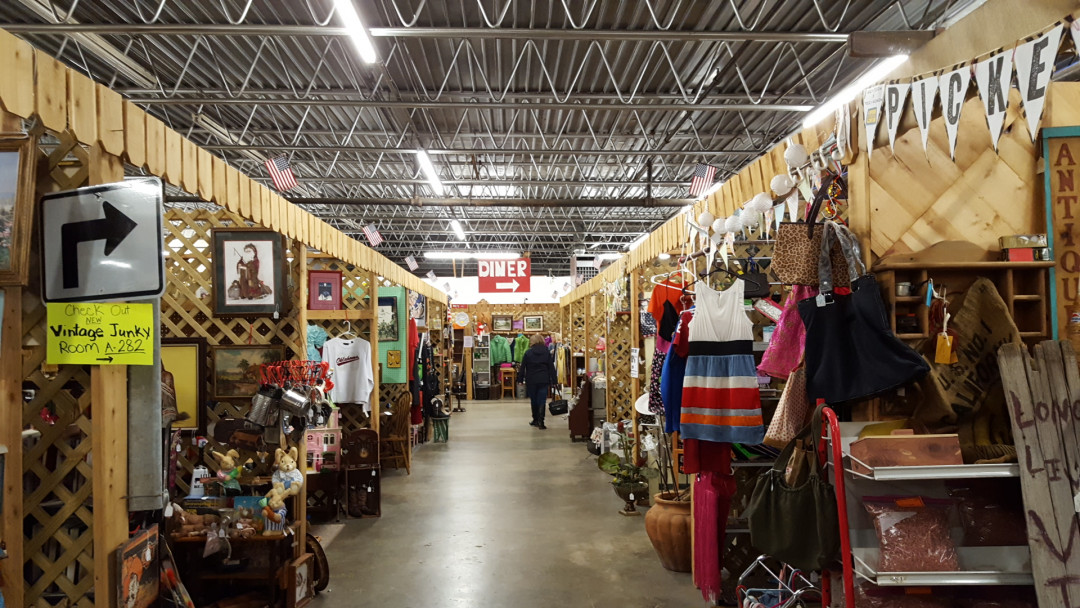 The Hitch n Post Flea Market