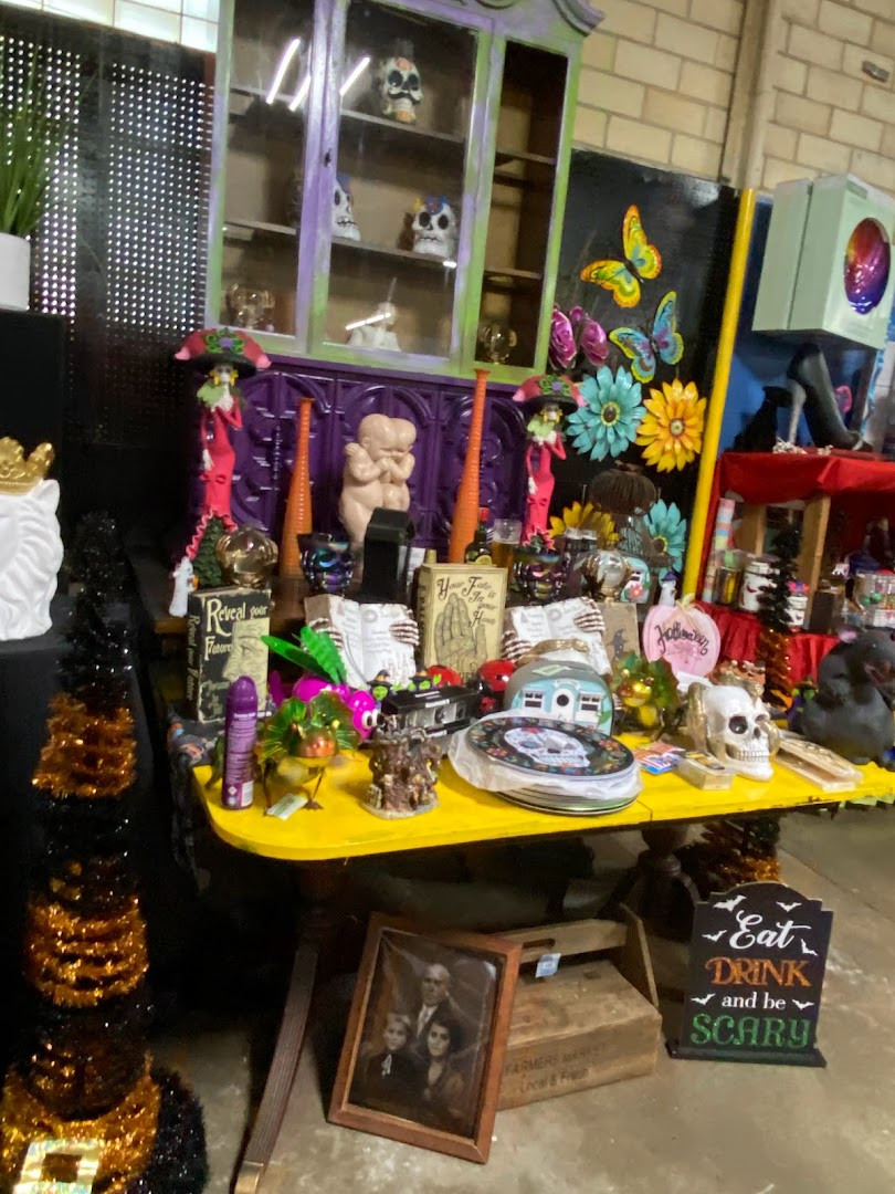 Pinecrest Flea Market